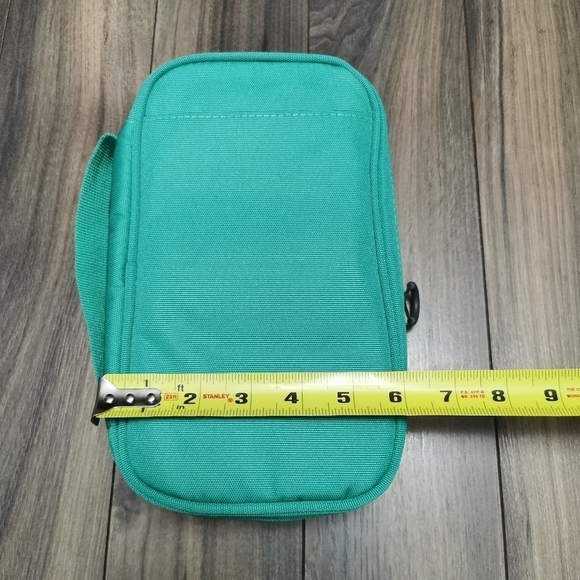 GREEN zipper storage bag - Picture 16 of 16